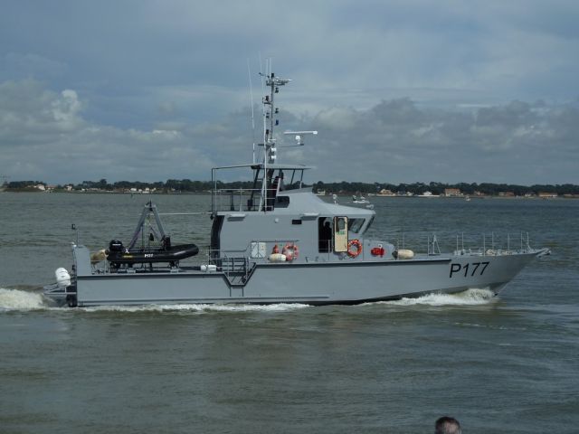 P177 - avant port - 04 mai 2012 (02).JPG